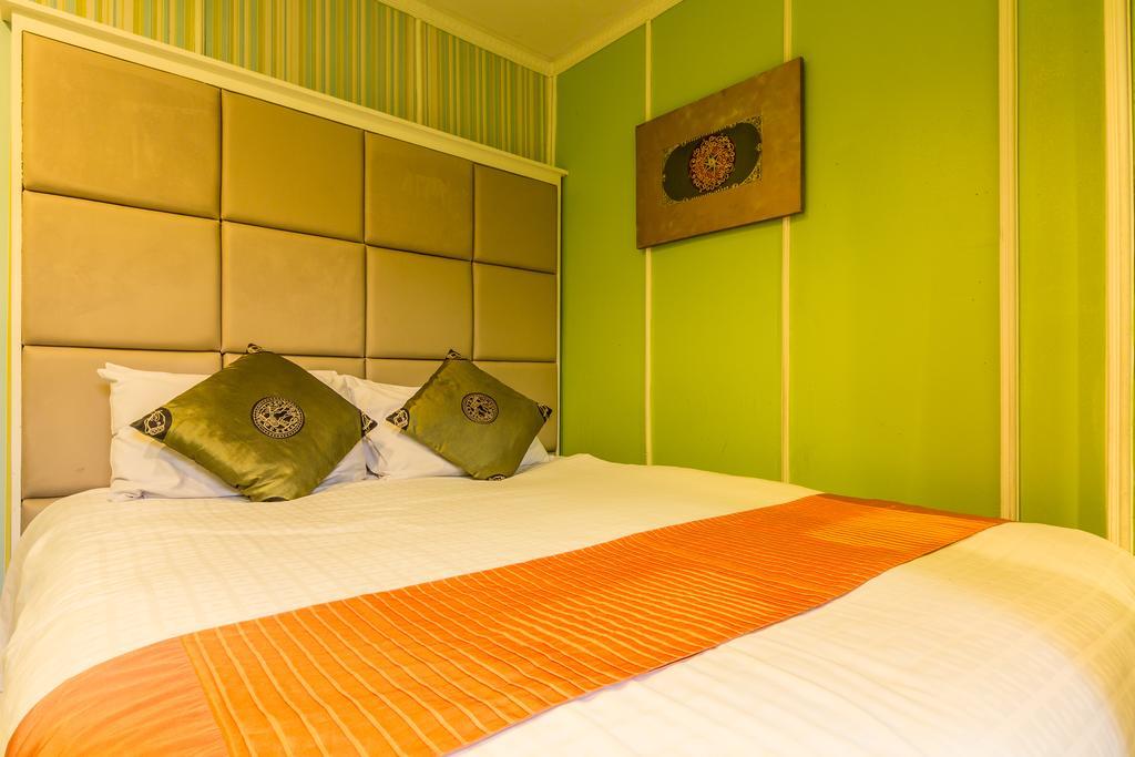 Sam'S Lodge Бангкок Екстер'єр фото