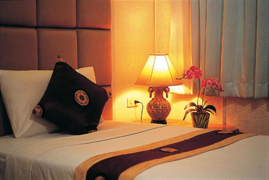 Sam'S Lodge Бангкок Екстер'єр фото